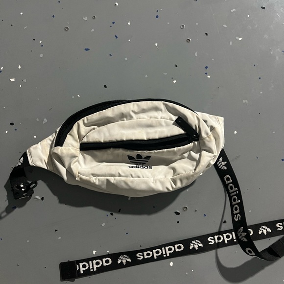 Adidas bag - Picture 2 of 3